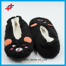 Bottes de pantoufle d&#39;animaux mignons antidérapants chauds d&#39;intérieur d&#39;hiver pour la vente en gros